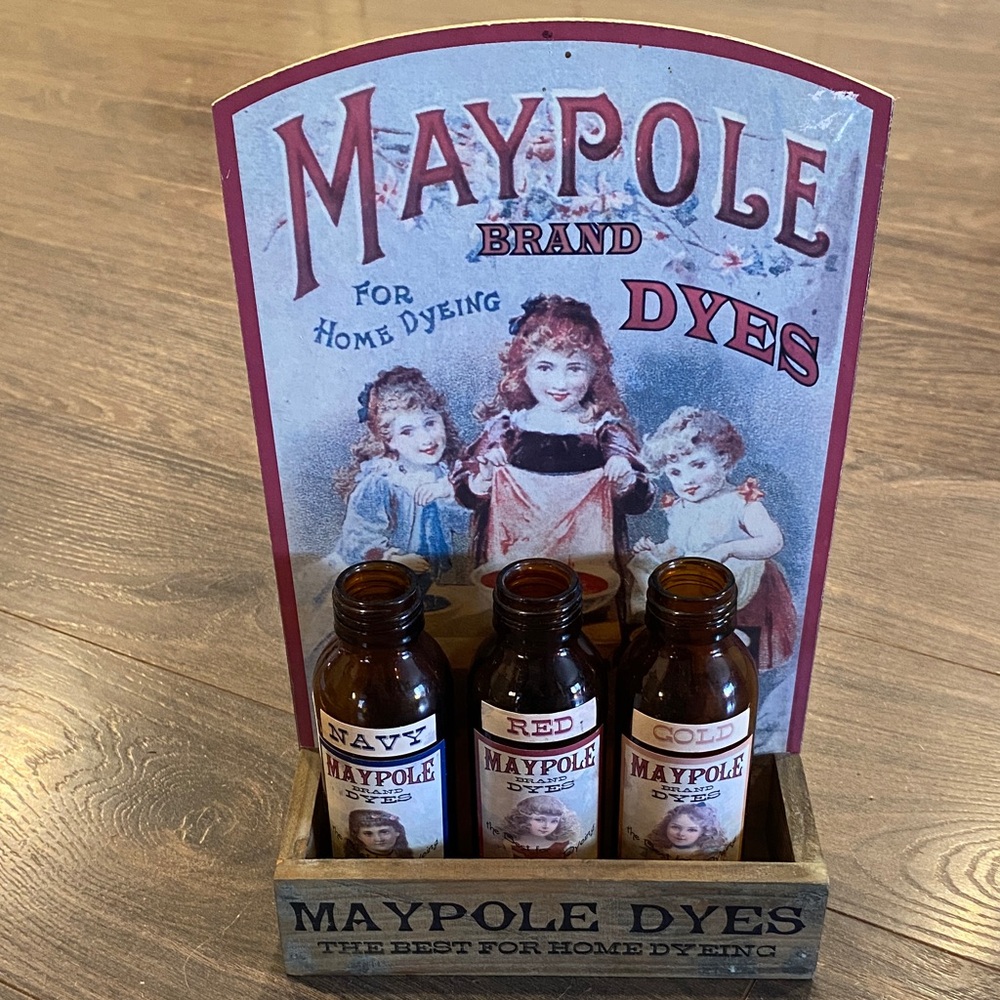 Maypole Brand Dye Set DECORATION - Navy, Red, Gold 2:14